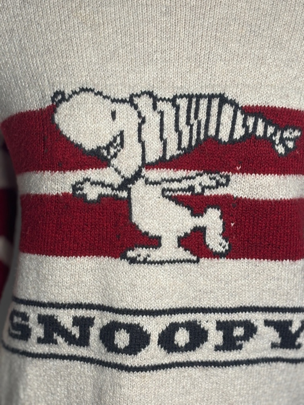 AE x Peanuts Snoopy Graphic Sweater Cream Red Striped Cozy Knit Size XS - Picture 9 of 10